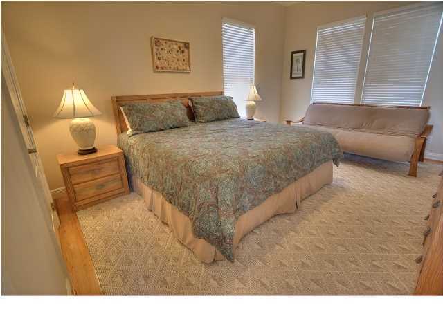 BAHAMA BEACH - Residential