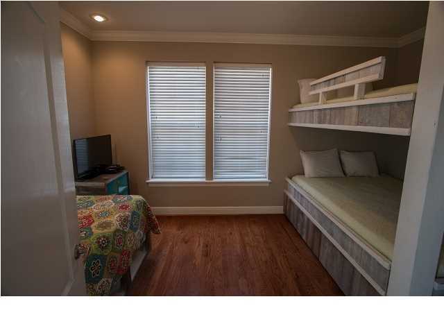 BAHAMA BEACH - Residential