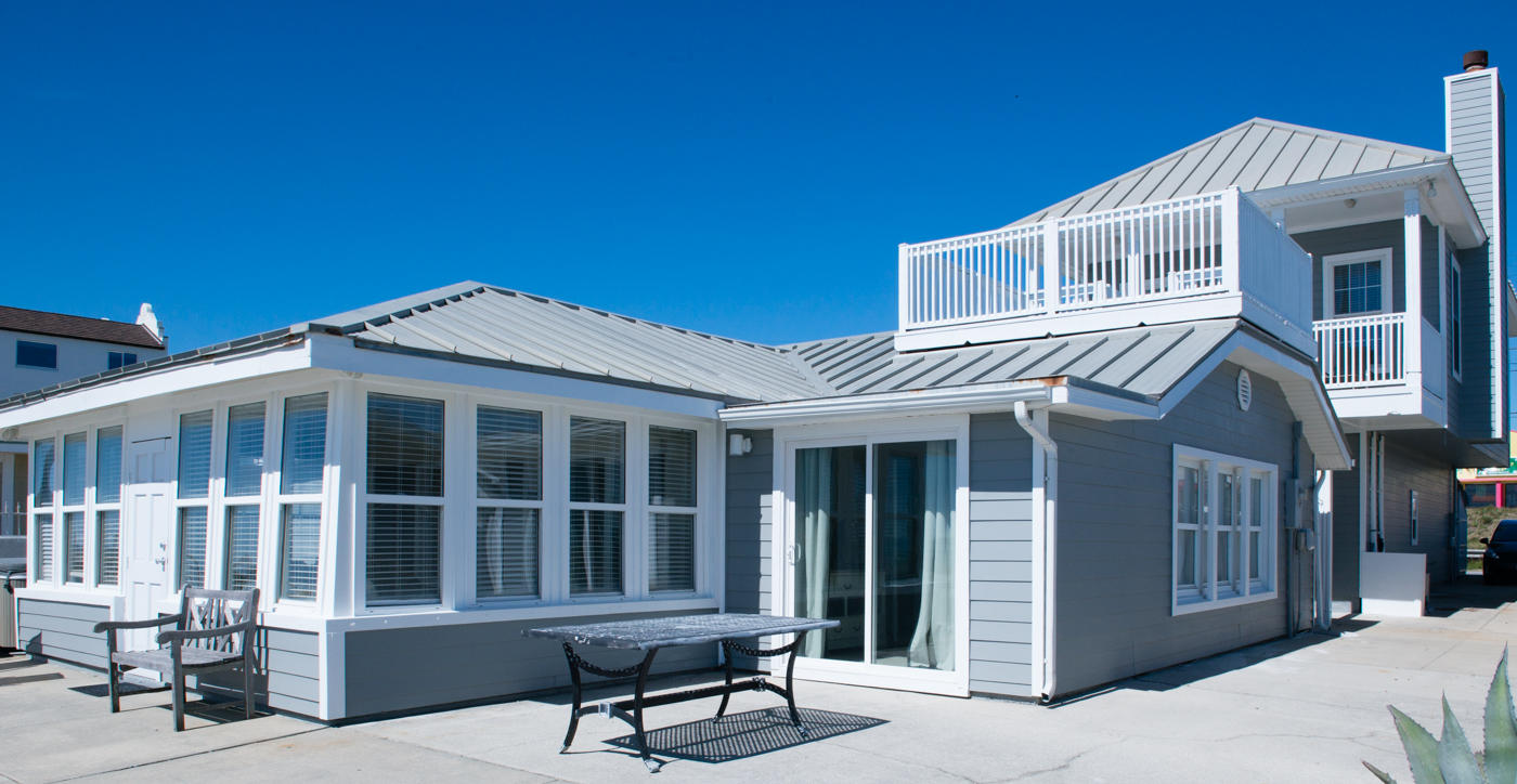 BAHAMA BEACH - Residential