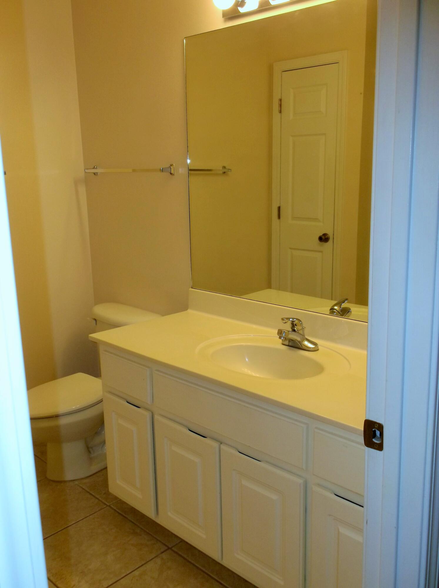 SHANYN TAYLOR OAKS - Residential Lease