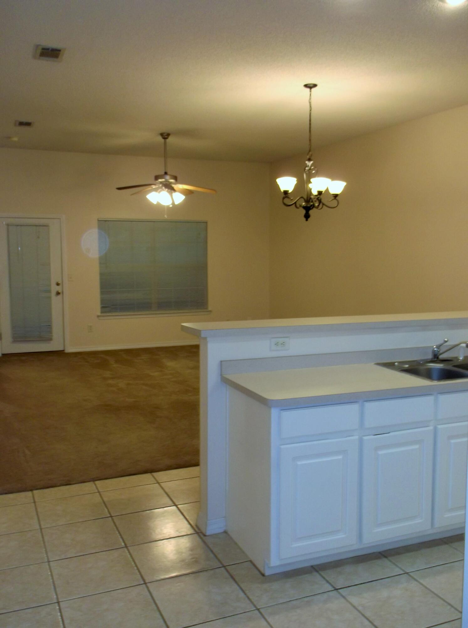 SHANYN TAYLOR OAKS - Residential Lease