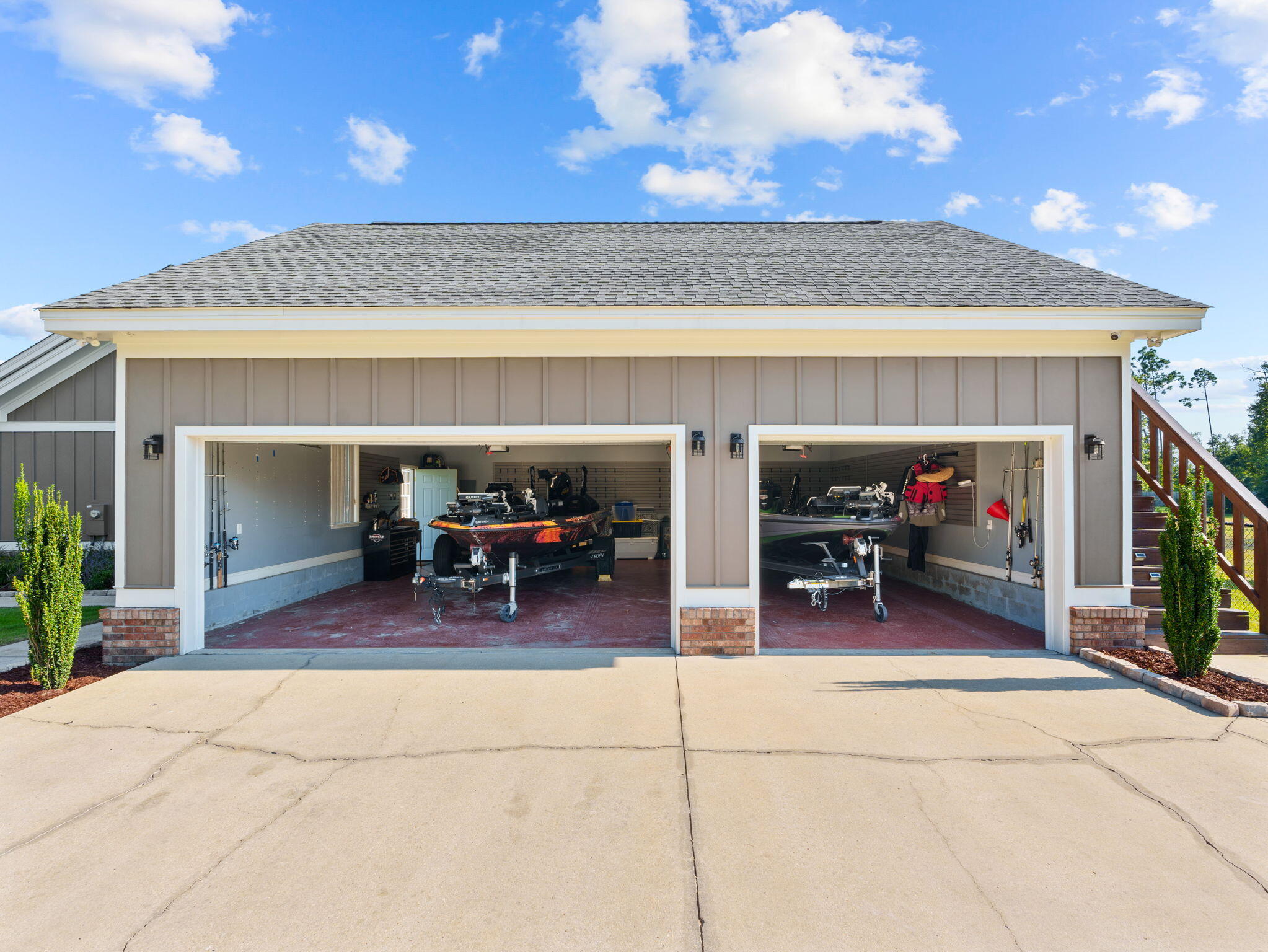 NO RECORDED SUBDIVISION - Residential