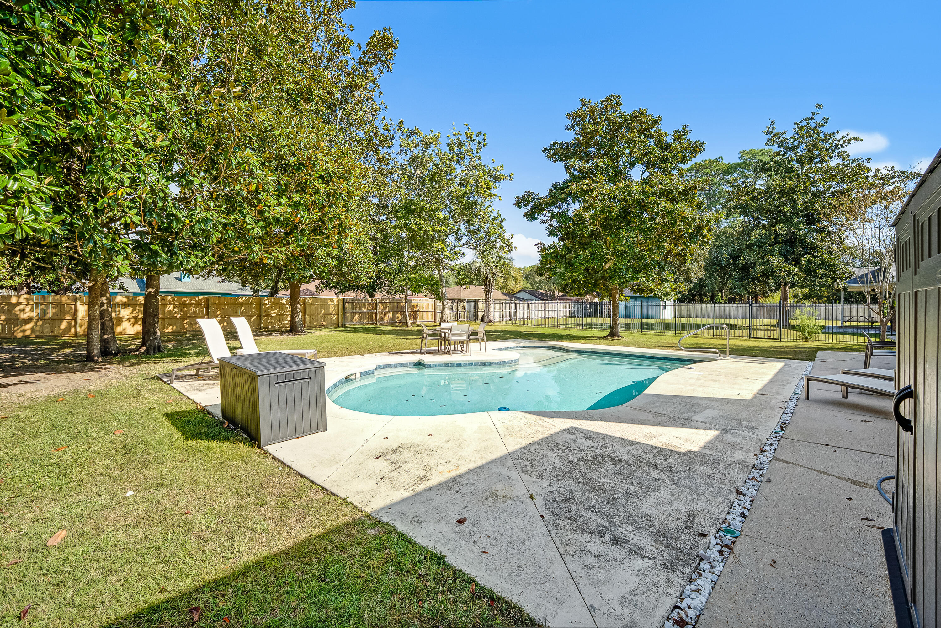 DANA POINTE - Residential Lease