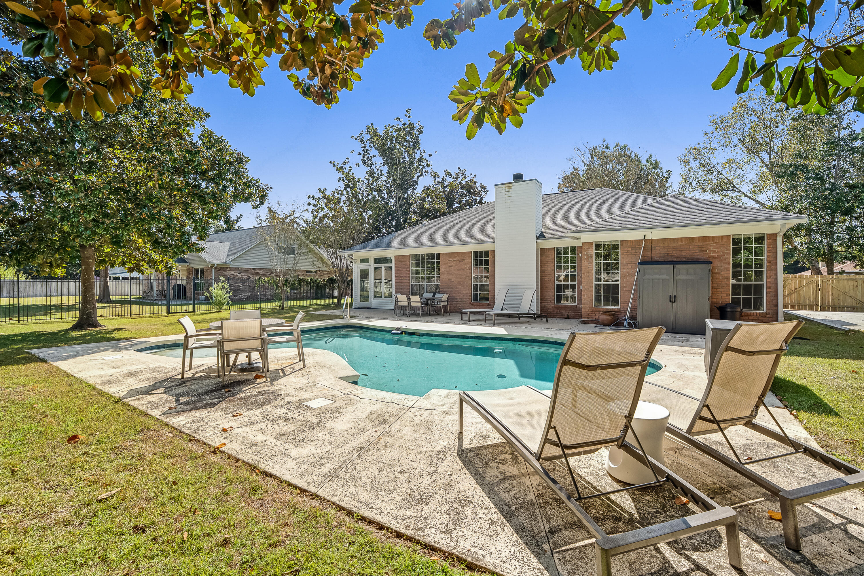 DANA POINTE - Residential Lease