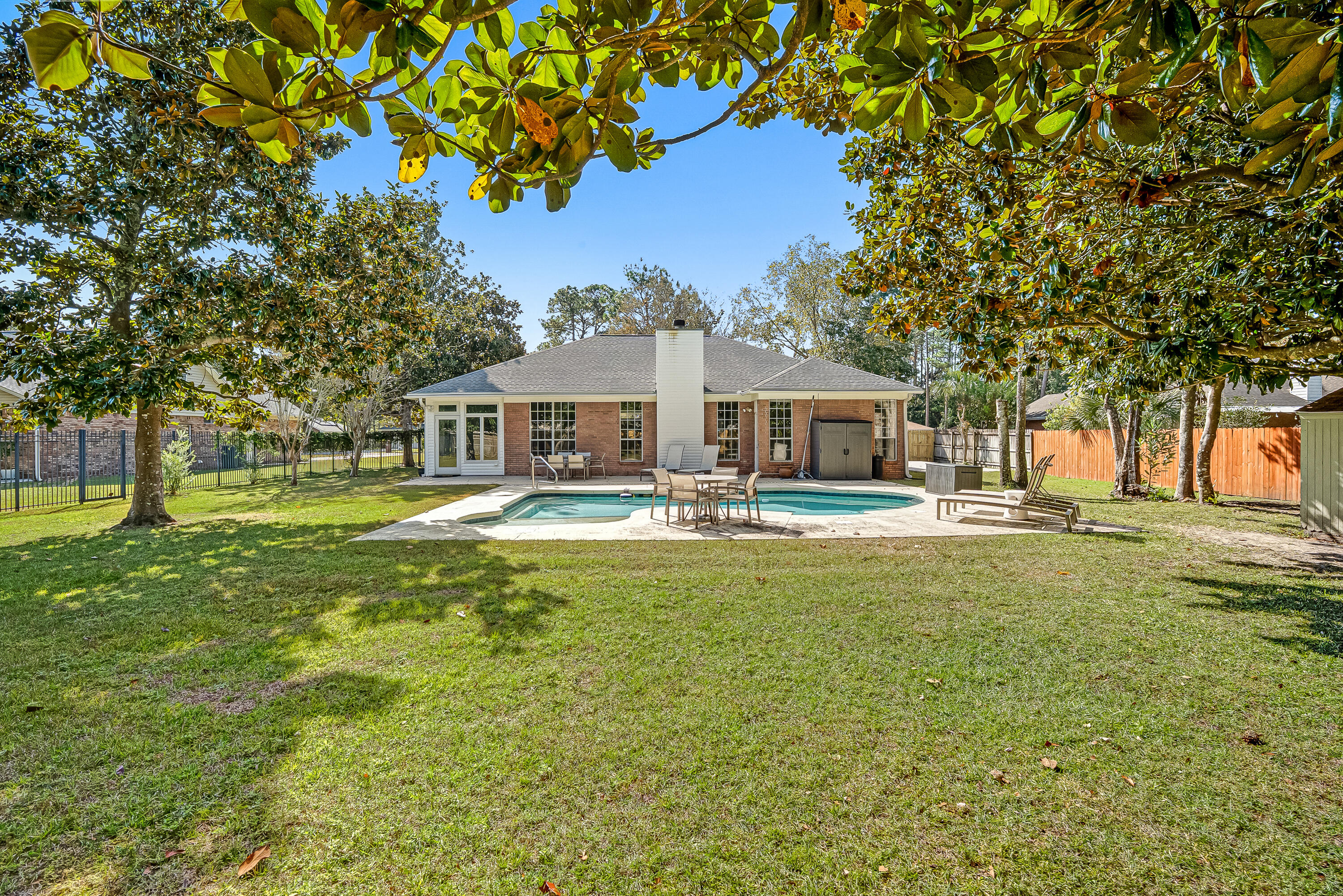 DANA POINTE - Residential Lease