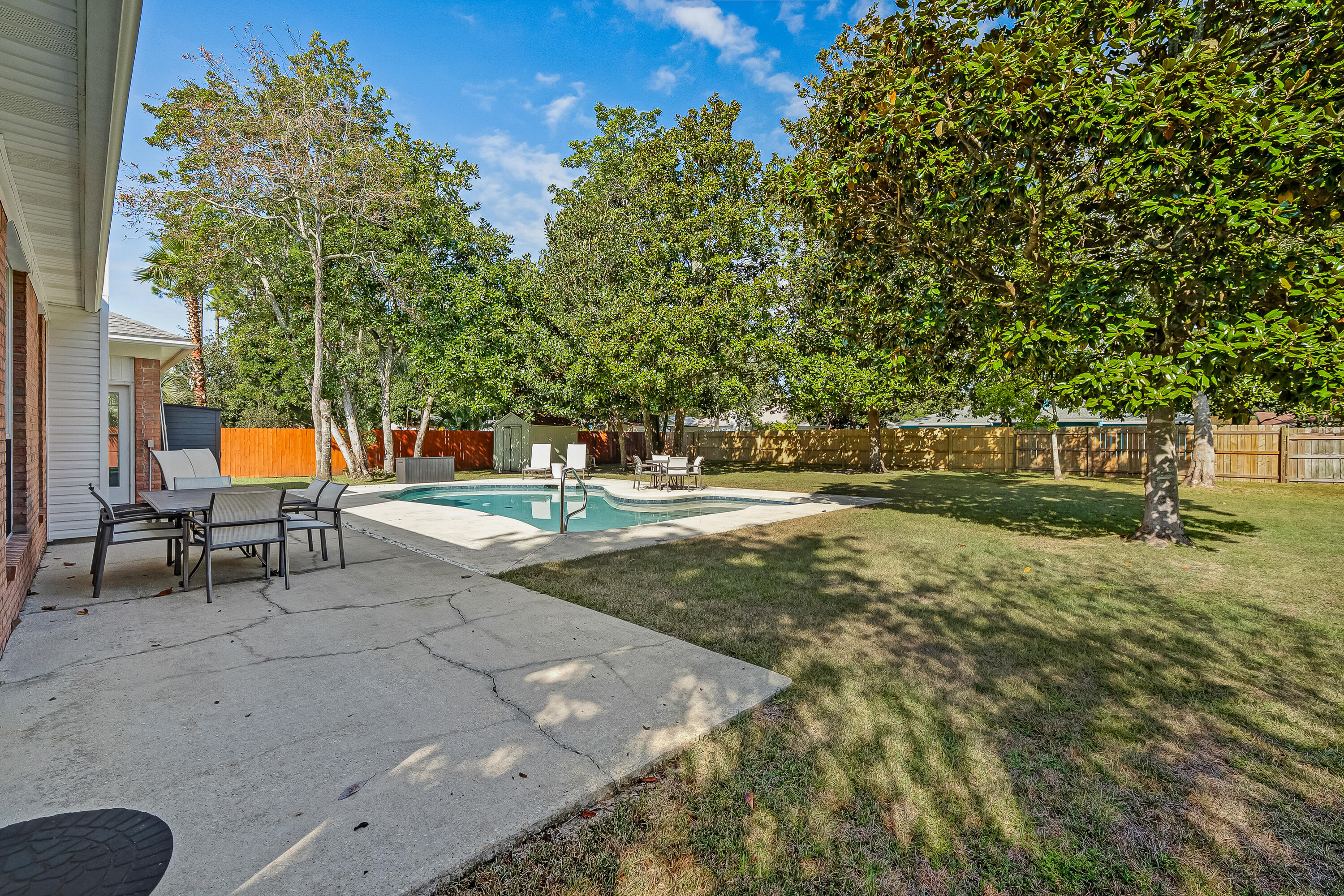 DANA POINTE - Residential Lease