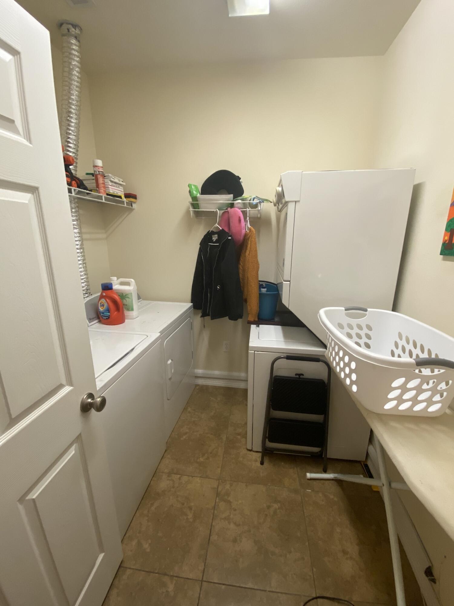 MERIDIAN SQUARE T/H - Residential Lease