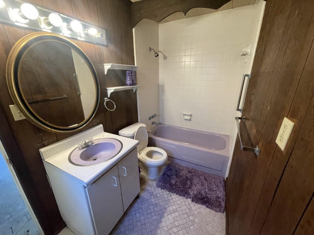 TURQUOISE BEACH 3RD ADDN - Residential