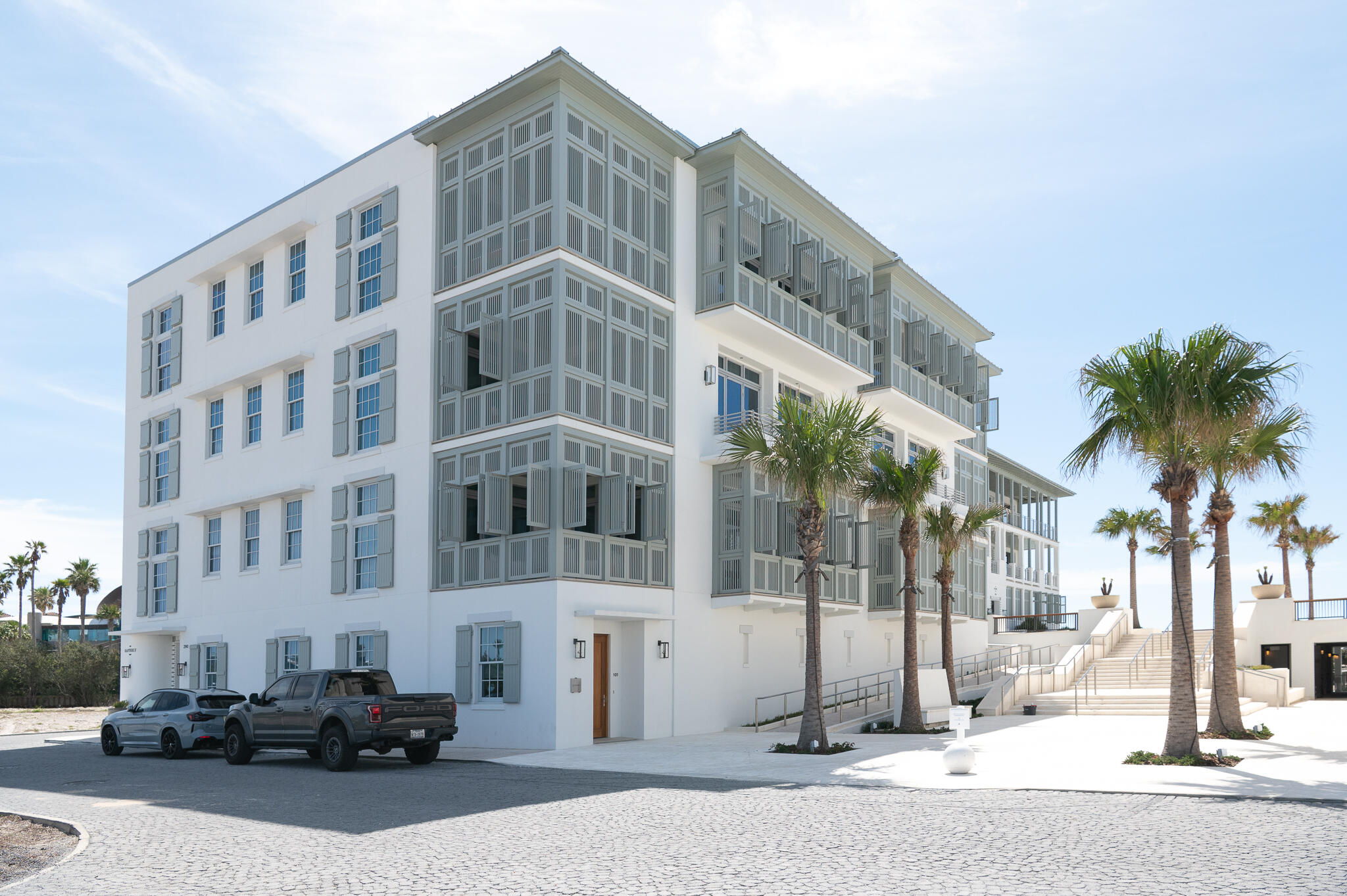 290 Sea Gardens Street 201