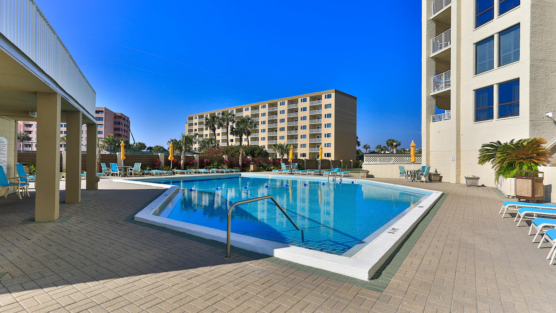 INLET REEF CLUB CONDO - Residential