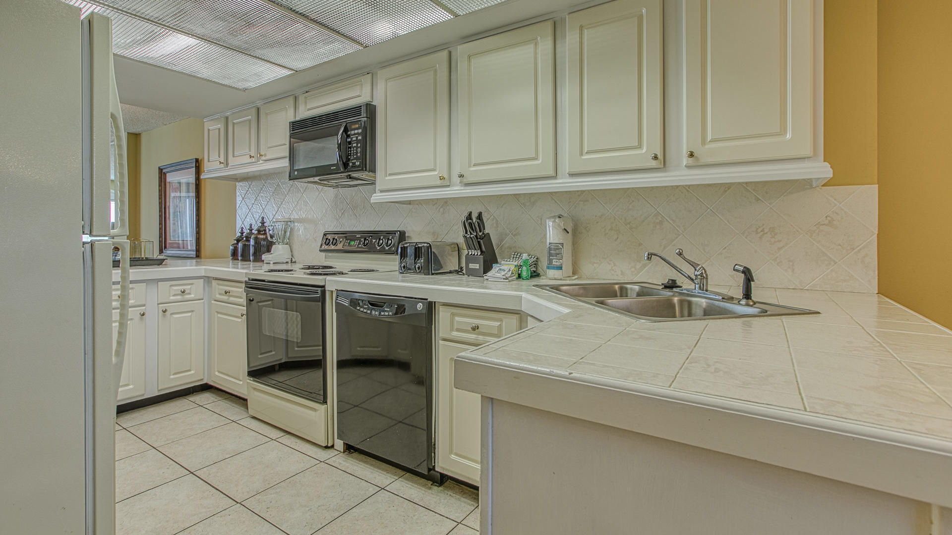 INLET REEF CLUB CONDO - Residential