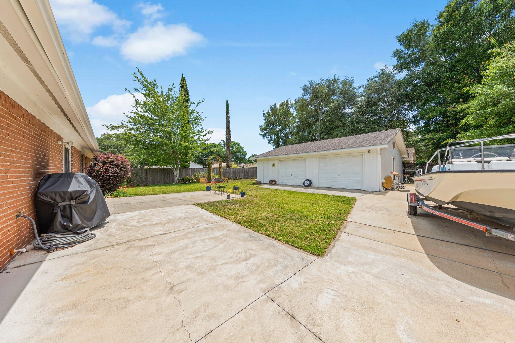 Carol Anne Manor - Residential Lease