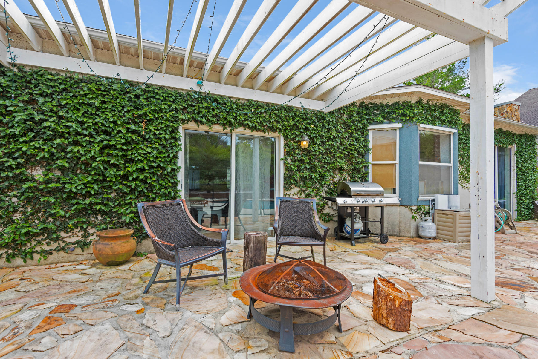 PINES OF BLUE MOUNTAIN - Residential