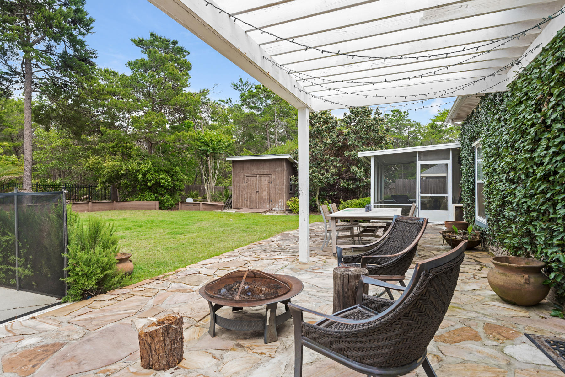 PINES OF BLUE MOUNTAIN - Residential