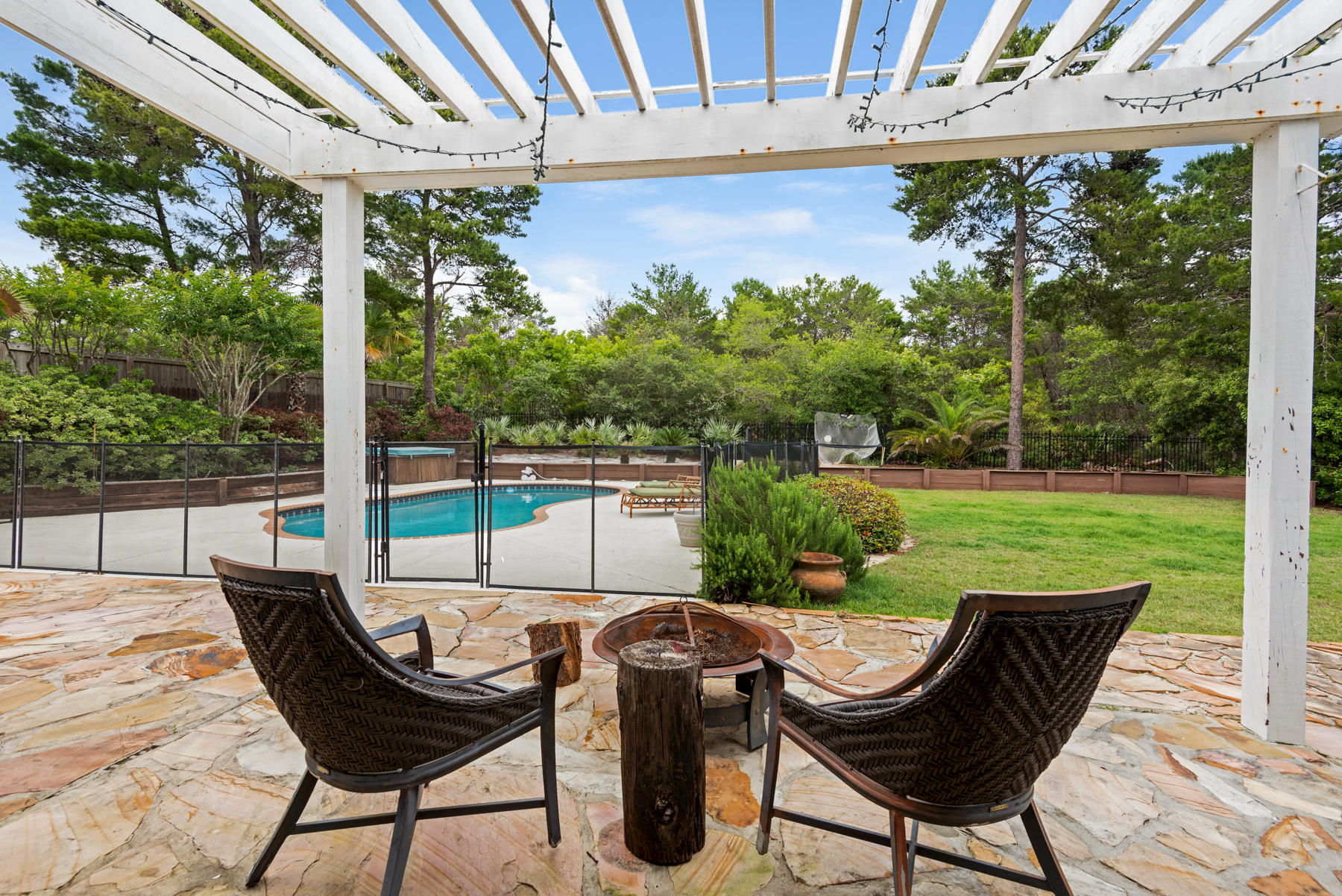 PINES OF BLUE MOUNTAIN - Residential