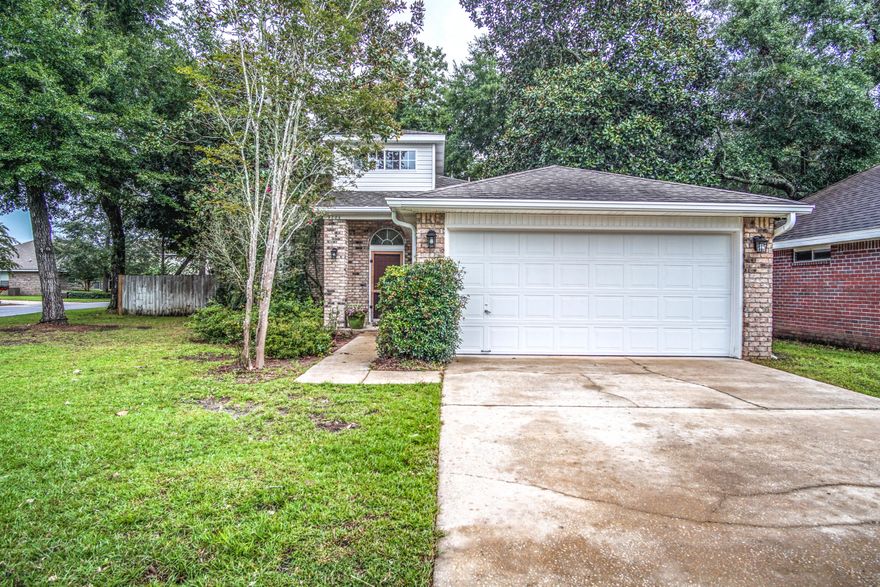 Fantastic Bluewater Bay home on a large corner lot with HUGE kitchen and granite counter tops! This two story home enjoys the convenience of the master being downstairs with ample room for large furniture. In the en suite master bath you will enjoy the large soaking tub with great natural but private lighting, walk-in shower, dual vanity, and 2 walk-in closets! This home has tall ceilings, laminate easy to clean flooring, a spacious rear deck and corner lot with tons of room to play! The home is equipped with natural gas for the stove, laundry and fireplace. Also, there is a two car garage, fenced in backyard with double gate and mature trees surrounding the home. Also if you are a pet owner there is a built-in doggie door to the backyard! lighting. New double oven/range and dishwasher All other appliances are new within 5 years and all kitchen appliances convey. Backyard has a brand new deck from fence to fence off the door that makes for a perfect entertaining area. Side double gate in backyard as well for trailer or anything else big needed to get back there. Also if you are a pet owener, built in doggie door to the backyard.
Don't miss out on this amazing home in a great location in Bluewater Bay.