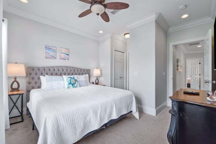 VILLA LAGO - Residential Lease