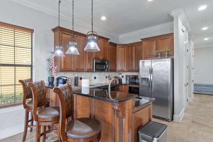 VILLA LAGO - Residential Lease