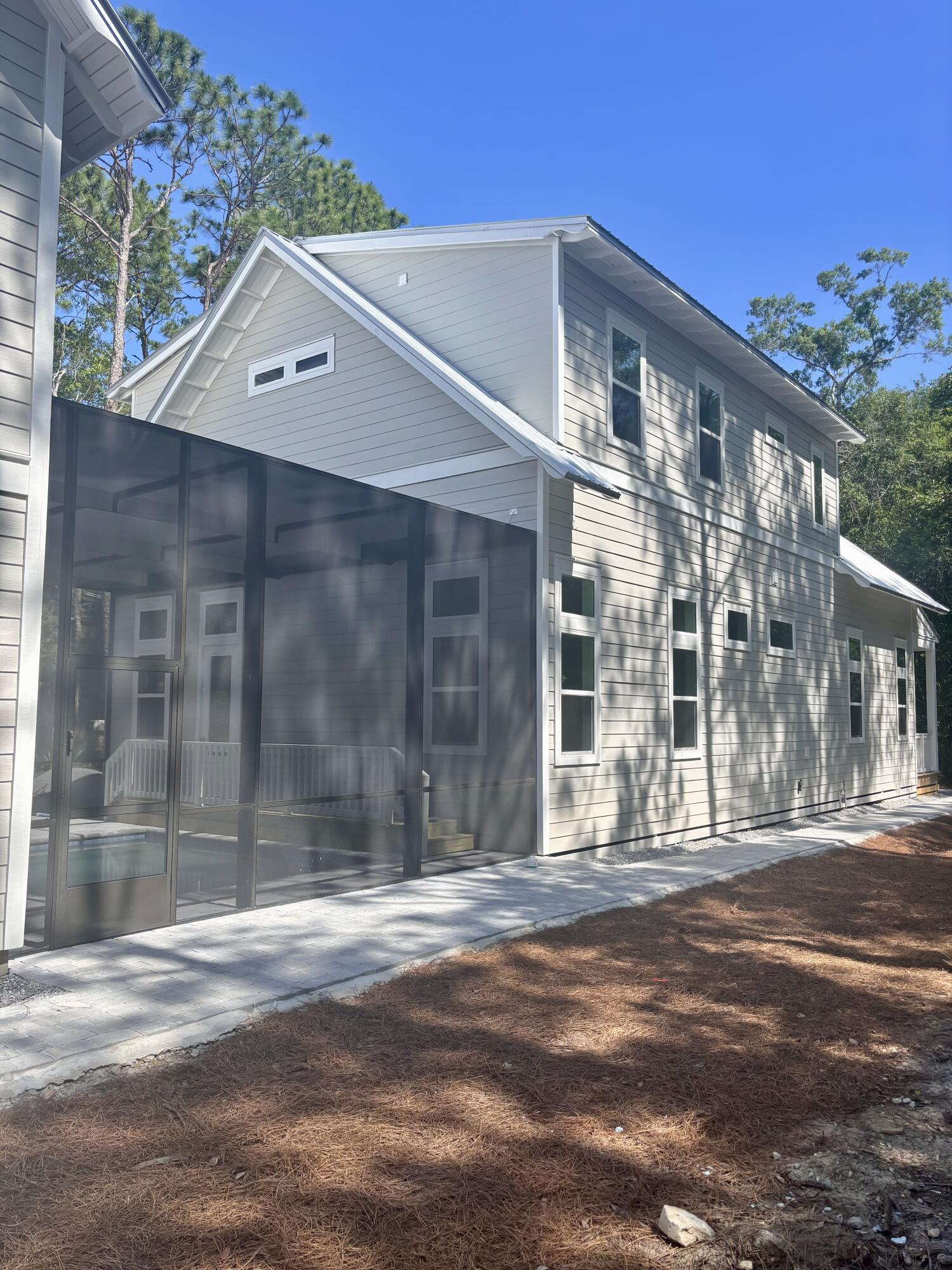 MAGNOLIA BEACH - Residential