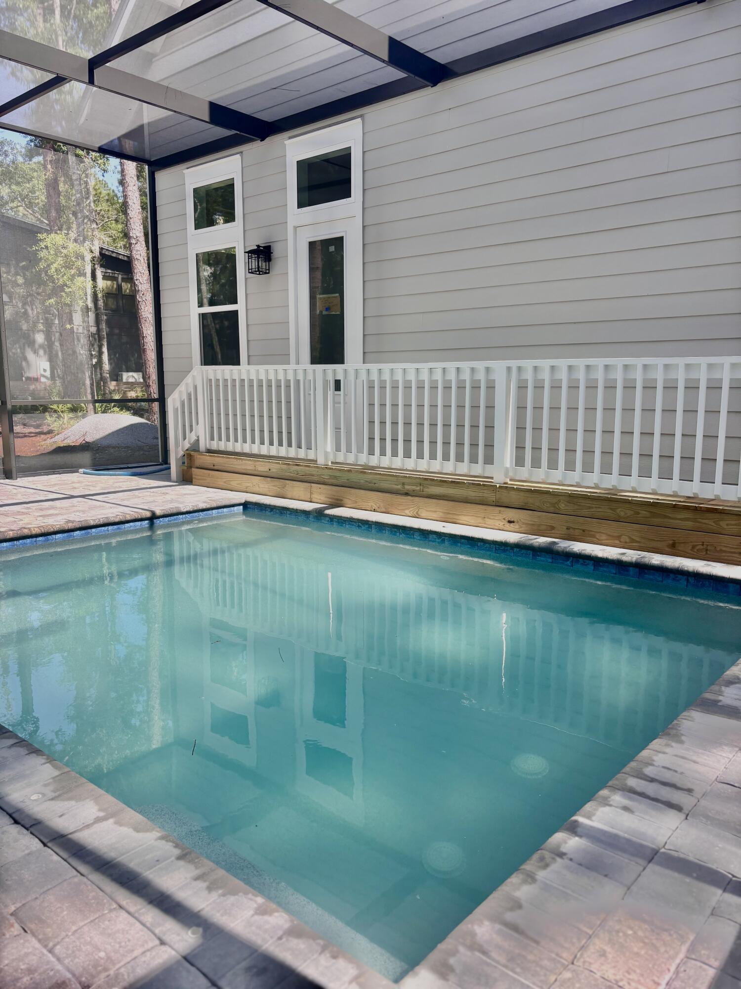 MAGNOLIA BEACH - Residential