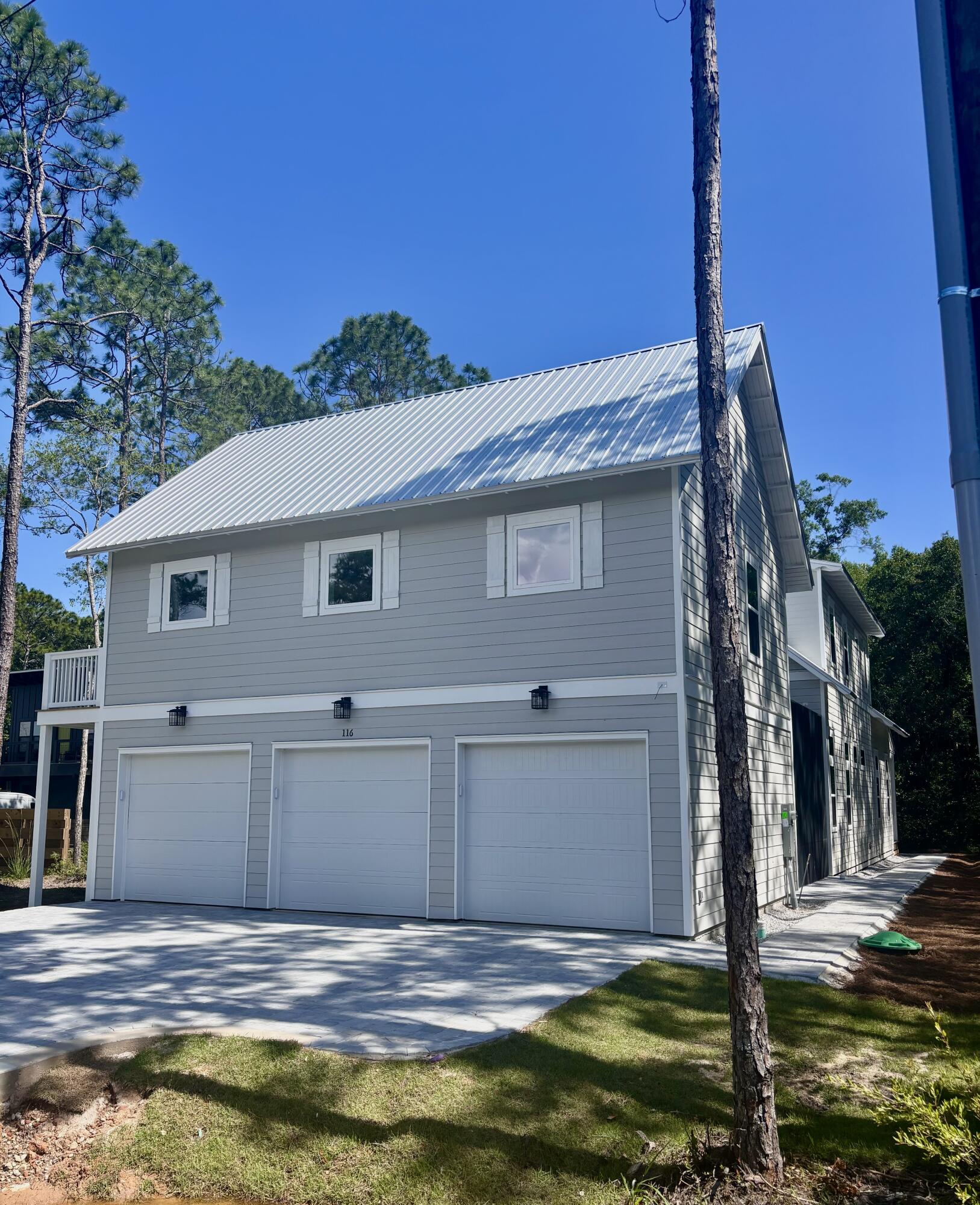 MAGNOLIA BEACH - Residential