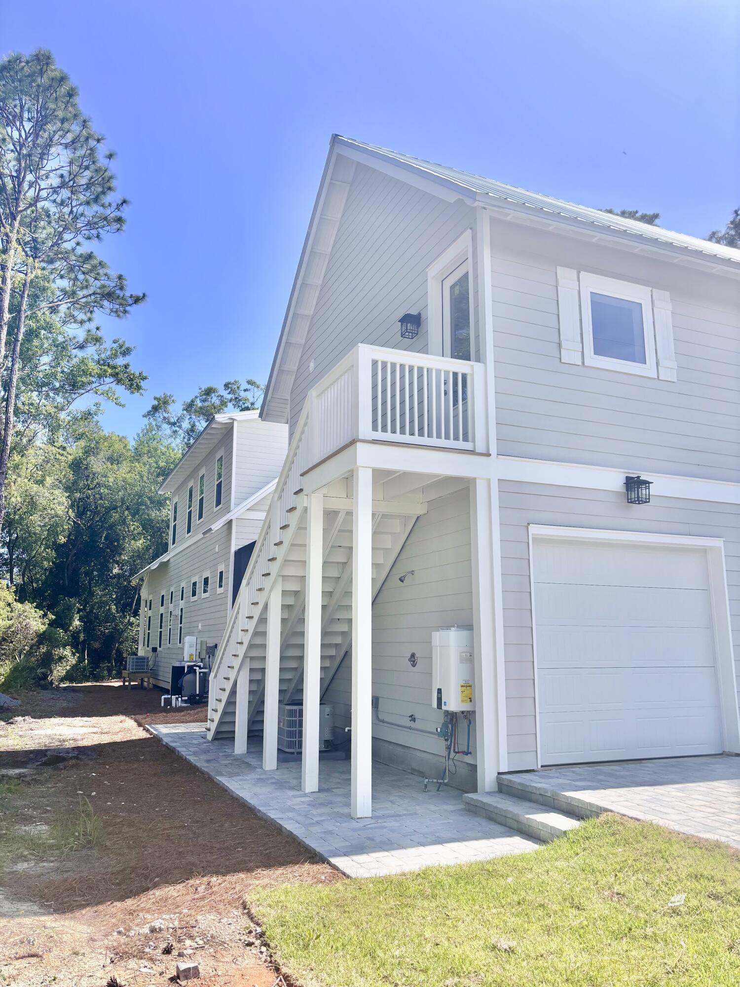 MAGNOLIA BEACH - Residential