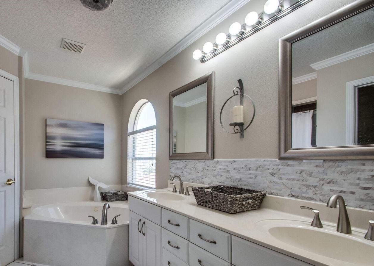 LIGHTHOUSE POINTE - Residential