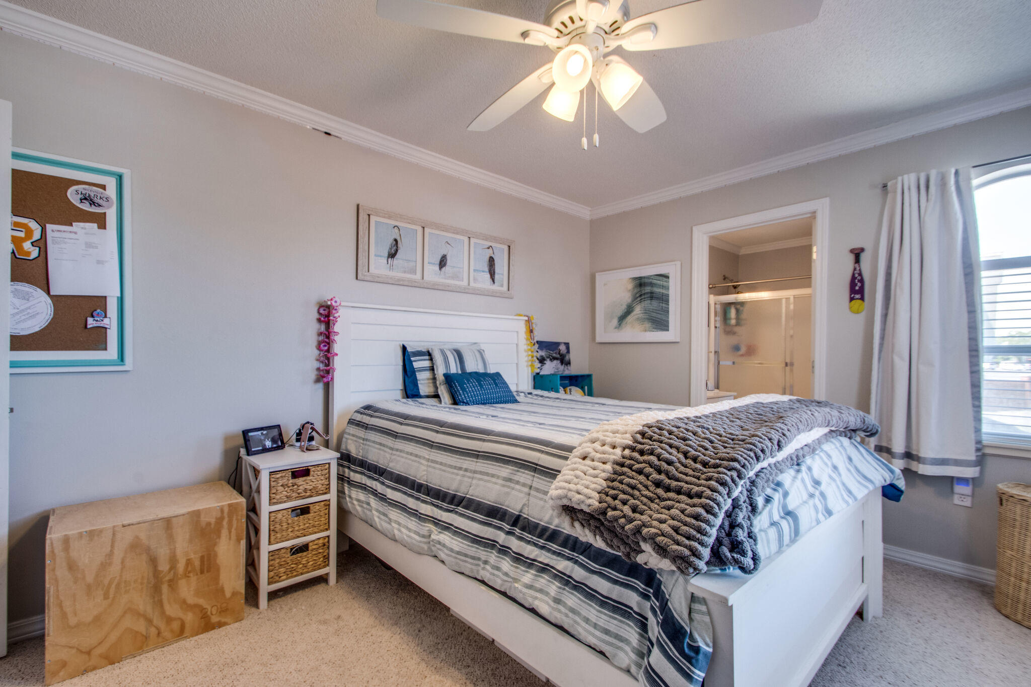 LIGHTHOUSE POINTE - Residential