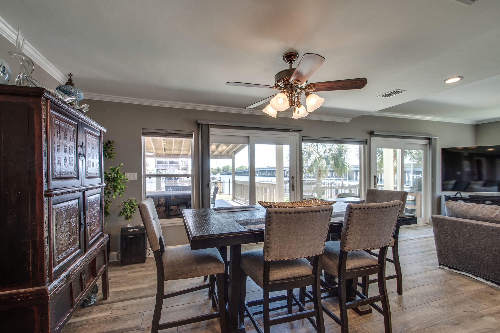 LIGHTHOUSE POINTE - Residential