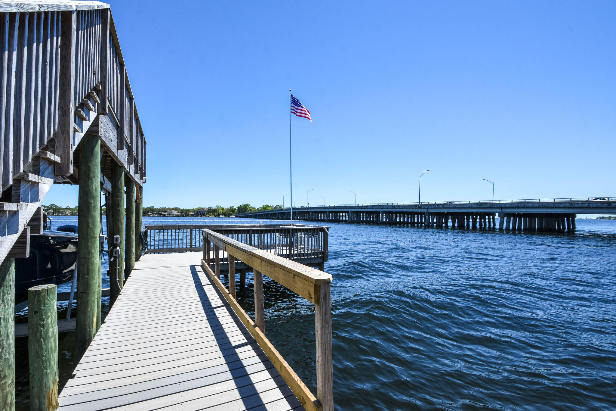 LIGHTHOUSE POINTE - Residential