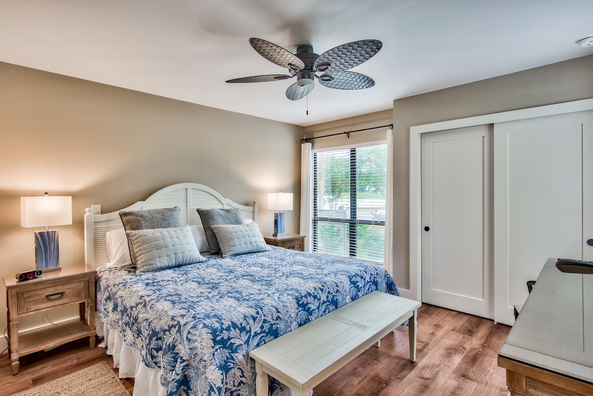 HARBOUR POINT CONDO - Residential