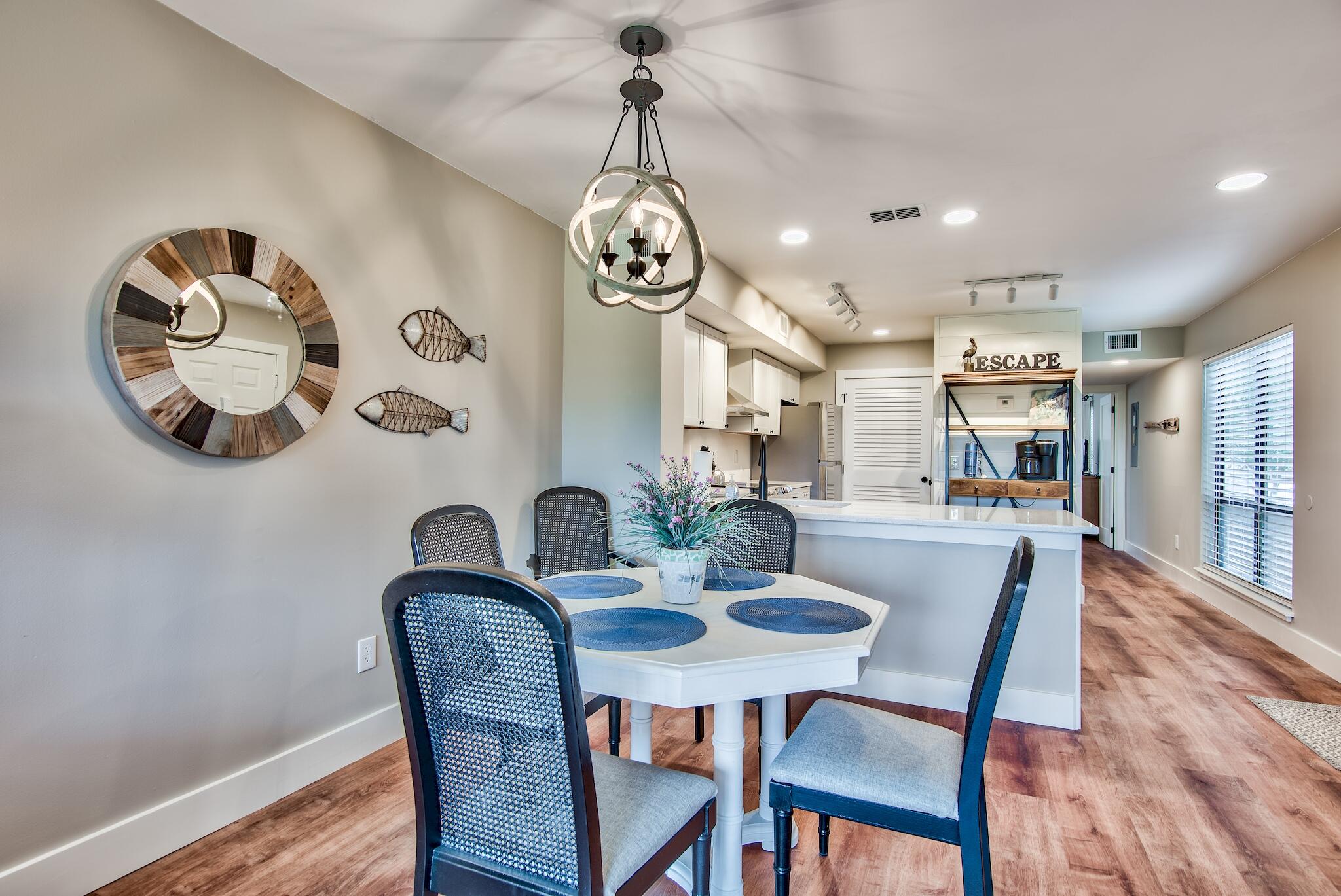 HARBOUR POINT CONDO - Residential