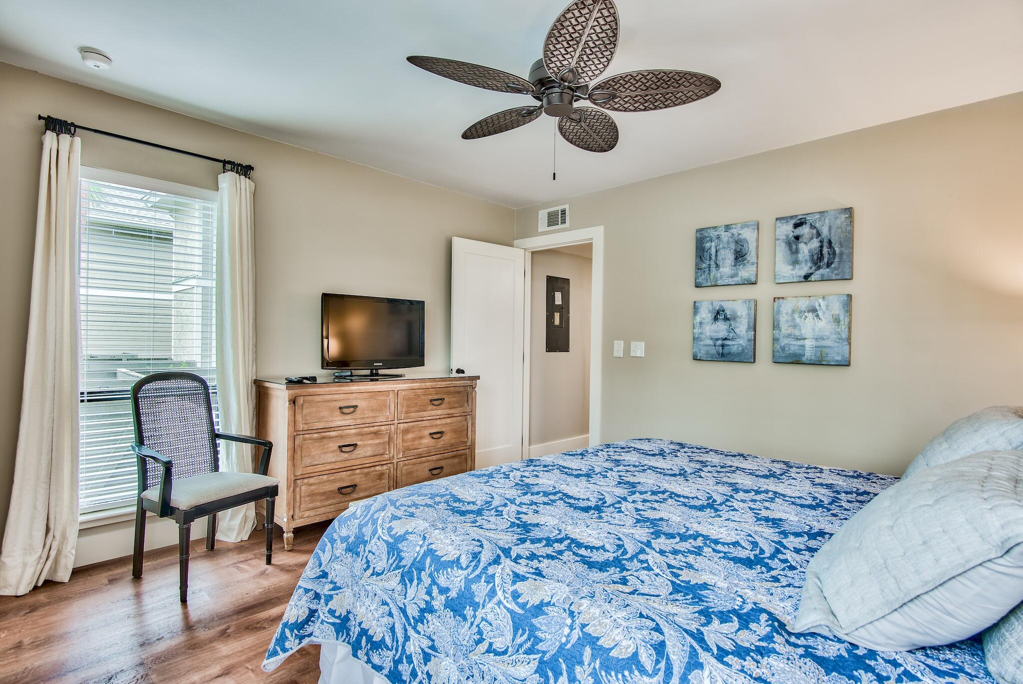 HARBOUR POINT CONDO - Residential