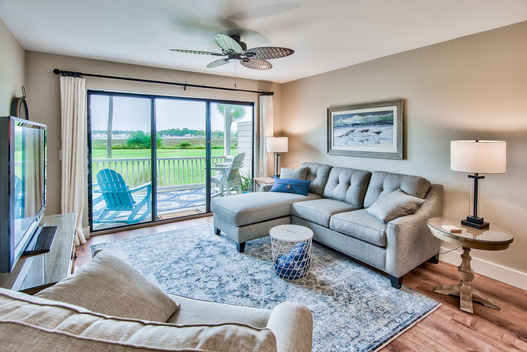 HARBOUR POINT CONDO - Residential