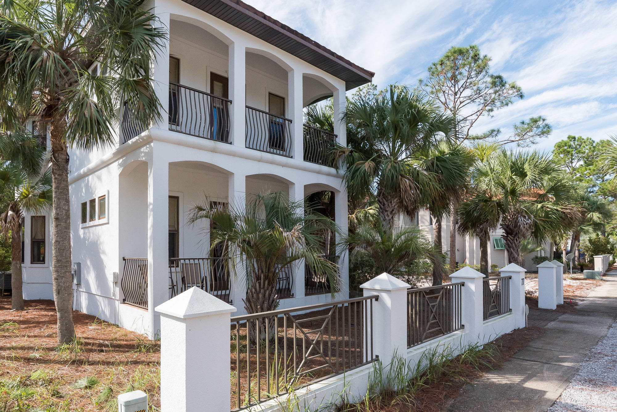 VILLAGE OF WHITE CLIFFS THE - Residential