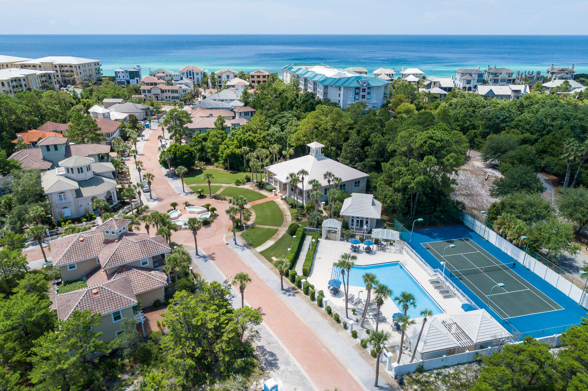 VILLAGE OF WHITE CLIFFS THE - Residential
