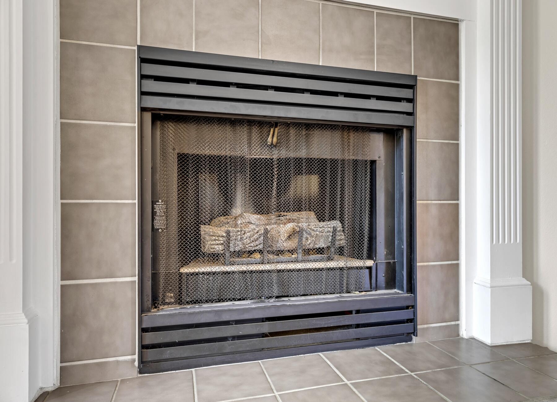 PARKWOOD SQUARE PH 2 - Residential Lease