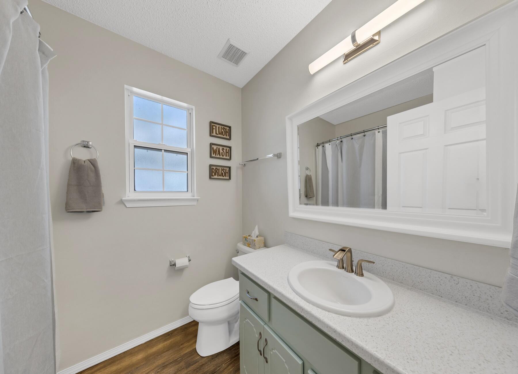 PARKWOOD SQUARE PH 2 - Residential Lease