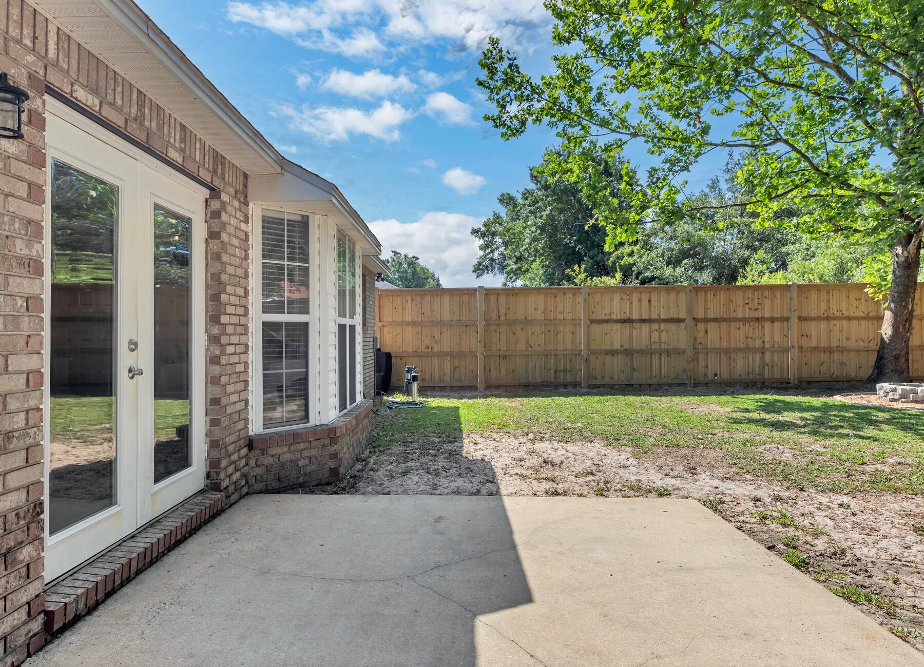 PARKWOOD SQUARE PH 2 - Residential Lease