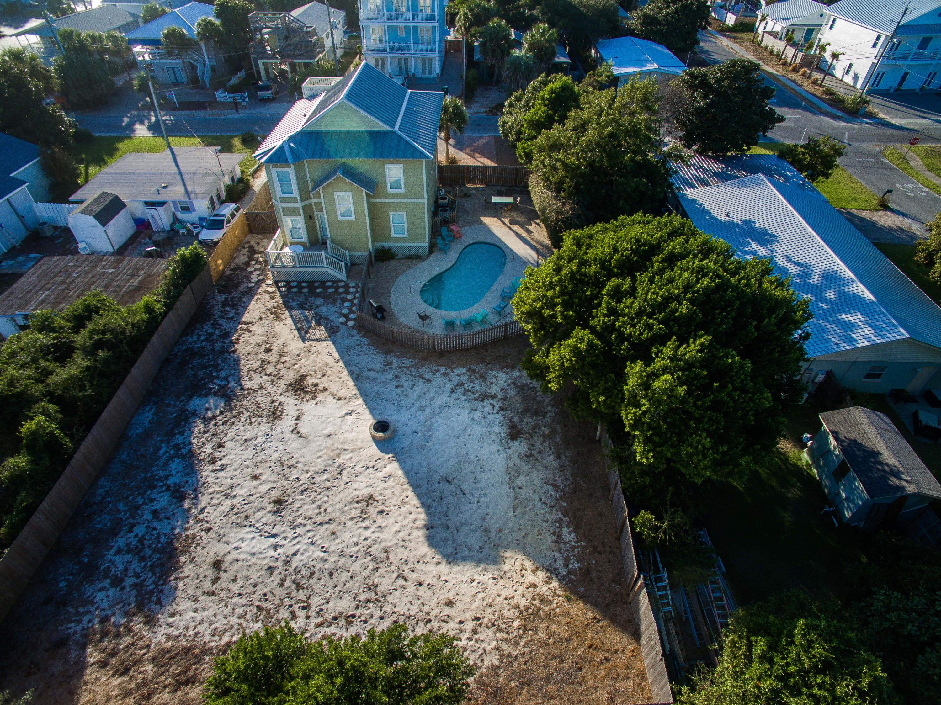 CRYSTAL BEACH - Residential