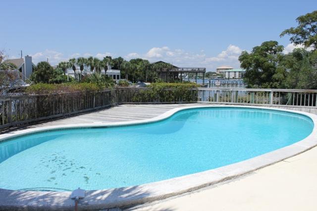 HOLIDAY ISLE - Residential