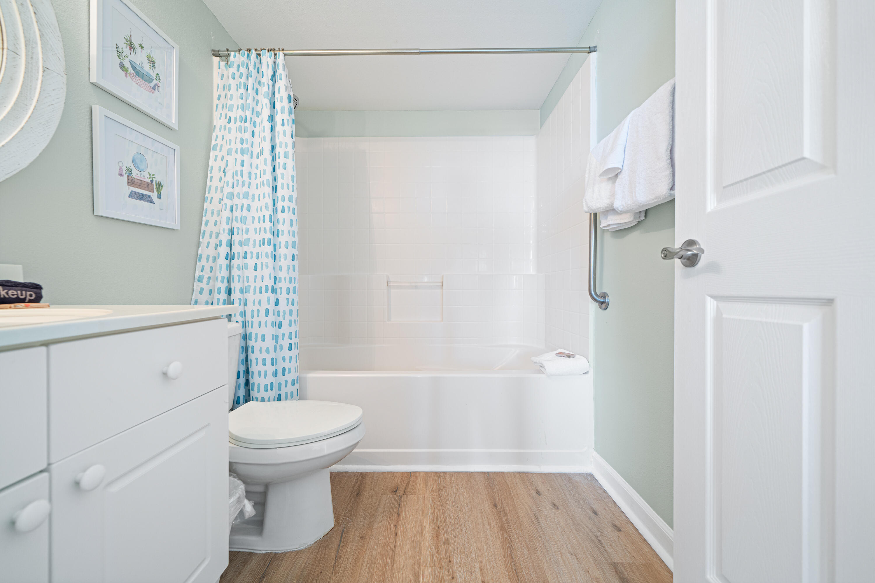 SEACREST CONDOMINIUMS - Residential