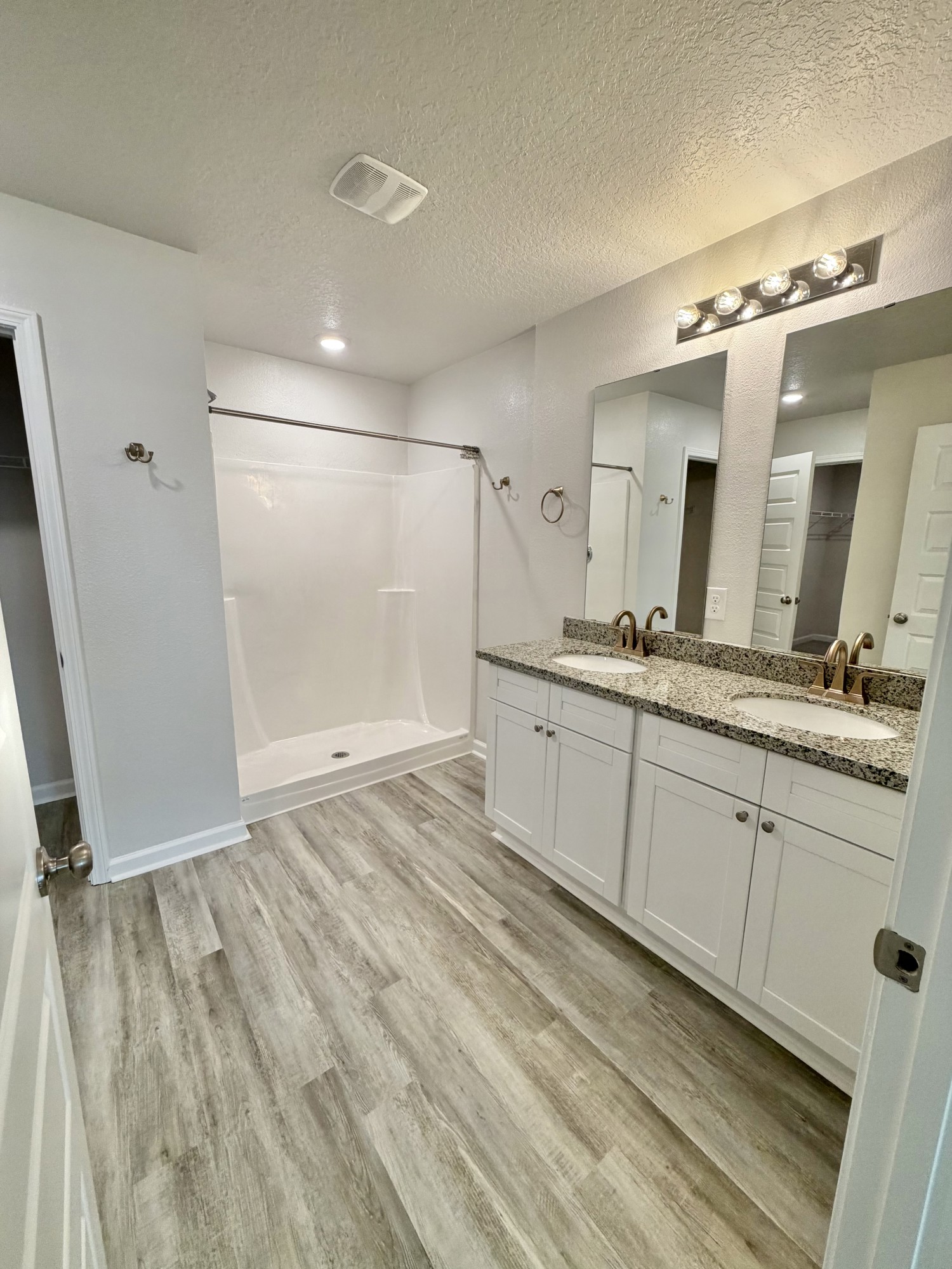 Royal Estates - Residential