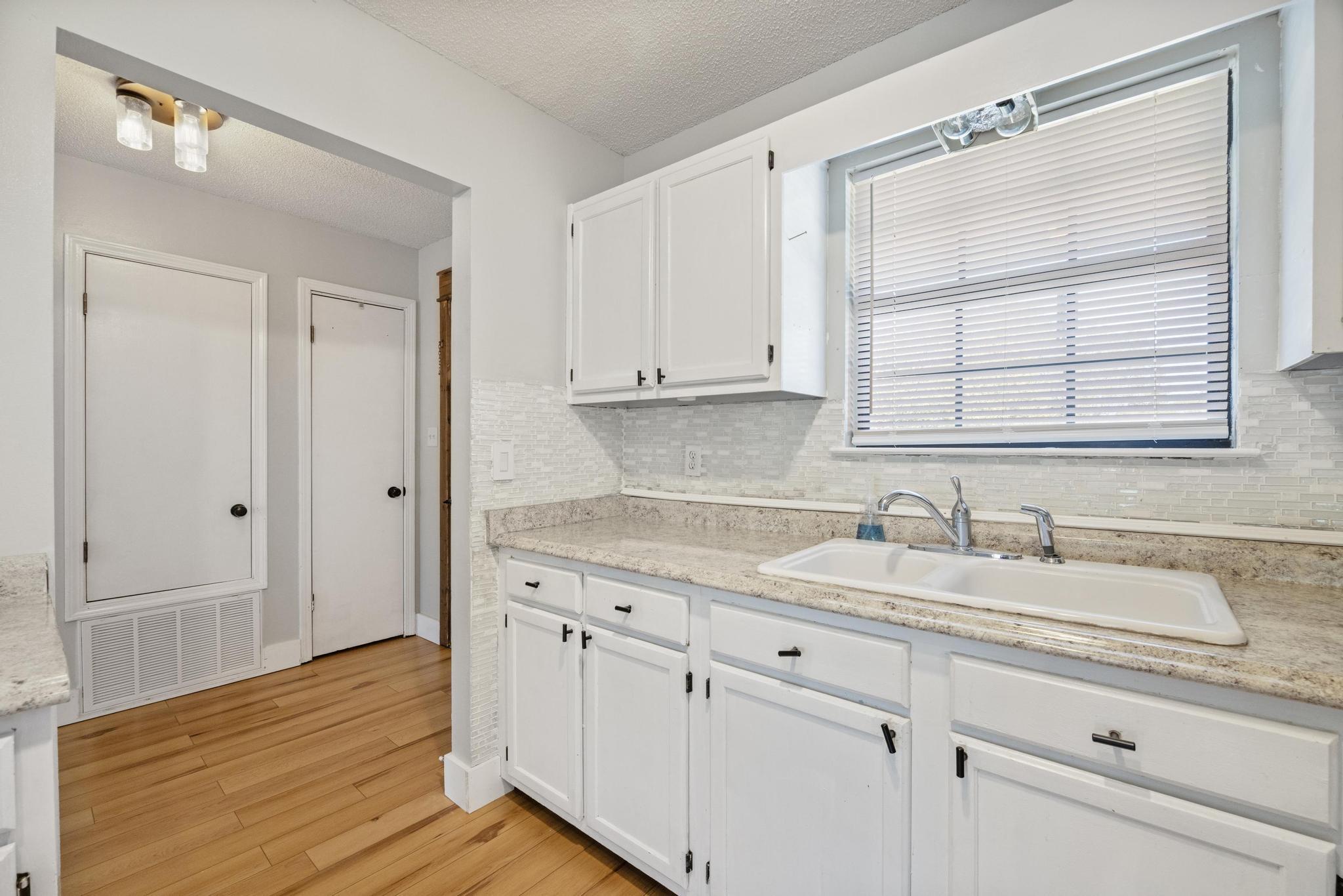 COUNTRYVIEW ESTATES 1ST ADDN - Residential