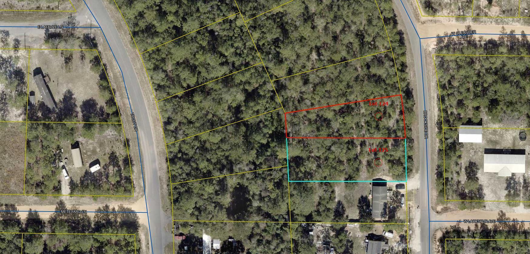 Beautiful wooded lot just right for building that new home or placing a new manufactured home.