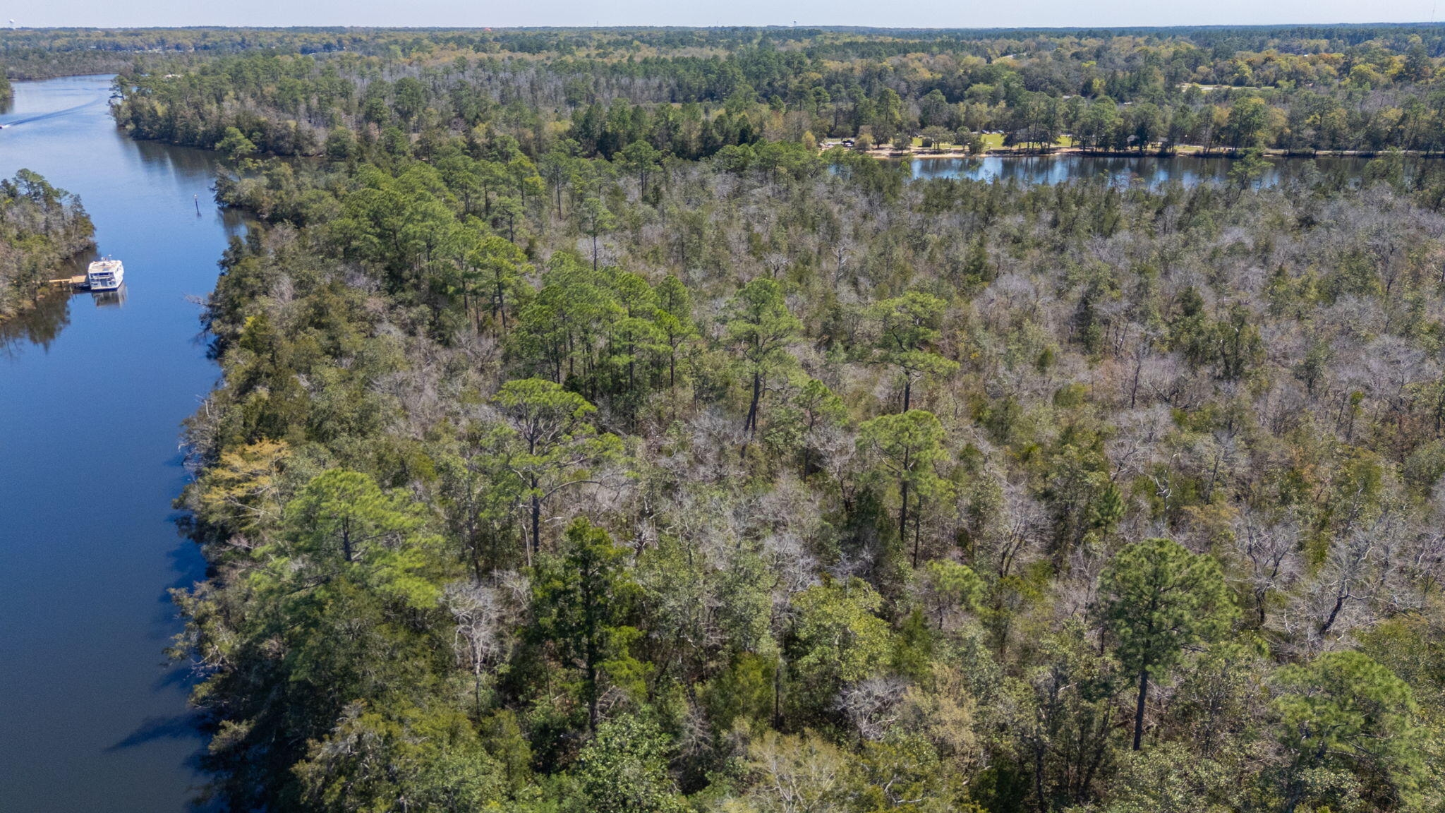 MILTON - Land