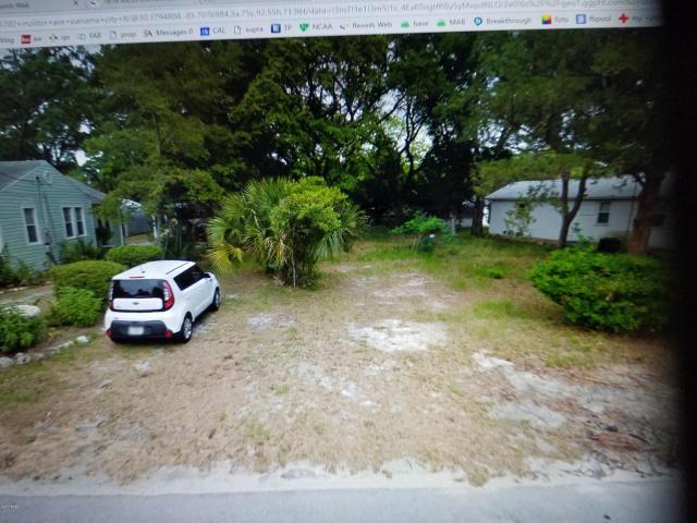 Nice lot in Historic St Andrews! Walking distance to the Bay, shopping, restaurants, the Famous St Andrews Mardi Gras Parade and Christmas Parade. The St Andrews Marina is just a stones throw away if you want to just take a boat out or watch an amazing sunset! Build your dream home in paradise with plenty of room for an in-ground pool and entertaining! This lot is also just 1 short mile from GCSC and the FSU PC campus, making it a PRIME location for student dorms! This area is growing fast, so get in on the ground floor - the sky is the limit with this perfectly priced lot!