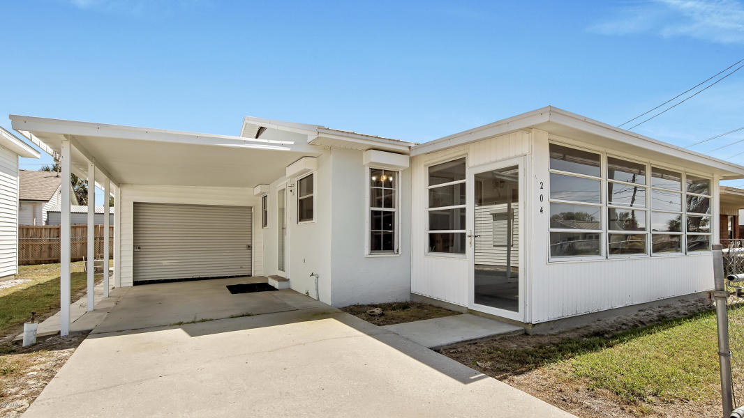 LAGUNA BEACH - Residential