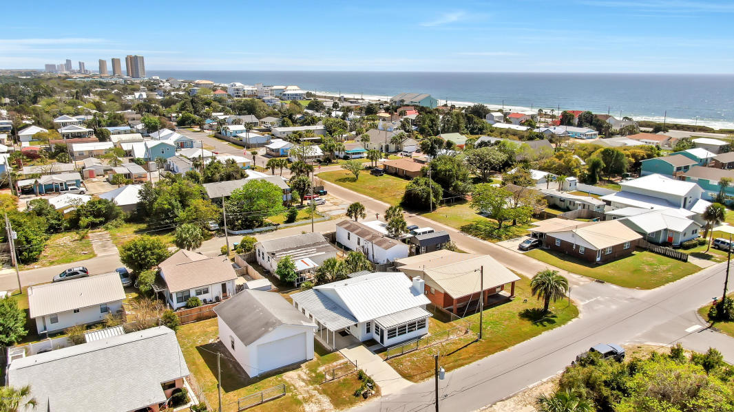 LAGUNA BEACH - Residential