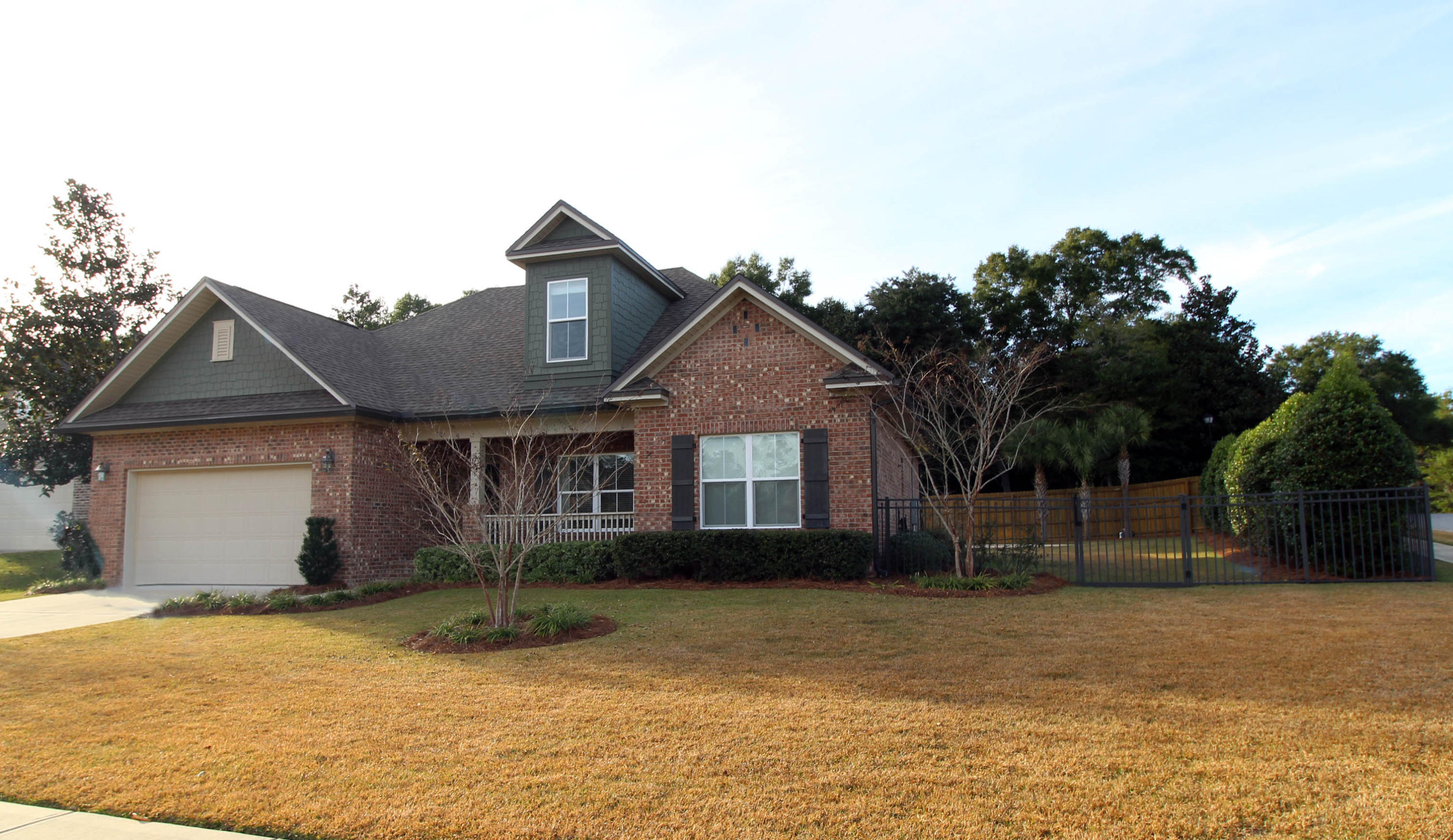 HAWK'S LANDING - Residential